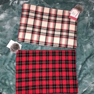 NWT plaid pattern Zipper pouch w/faux fur Pom Pom